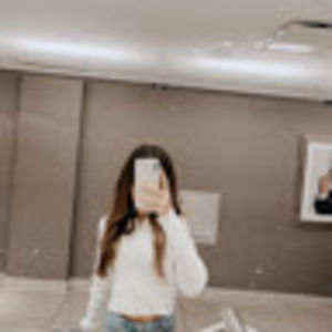 Meet your Posher, Alicia